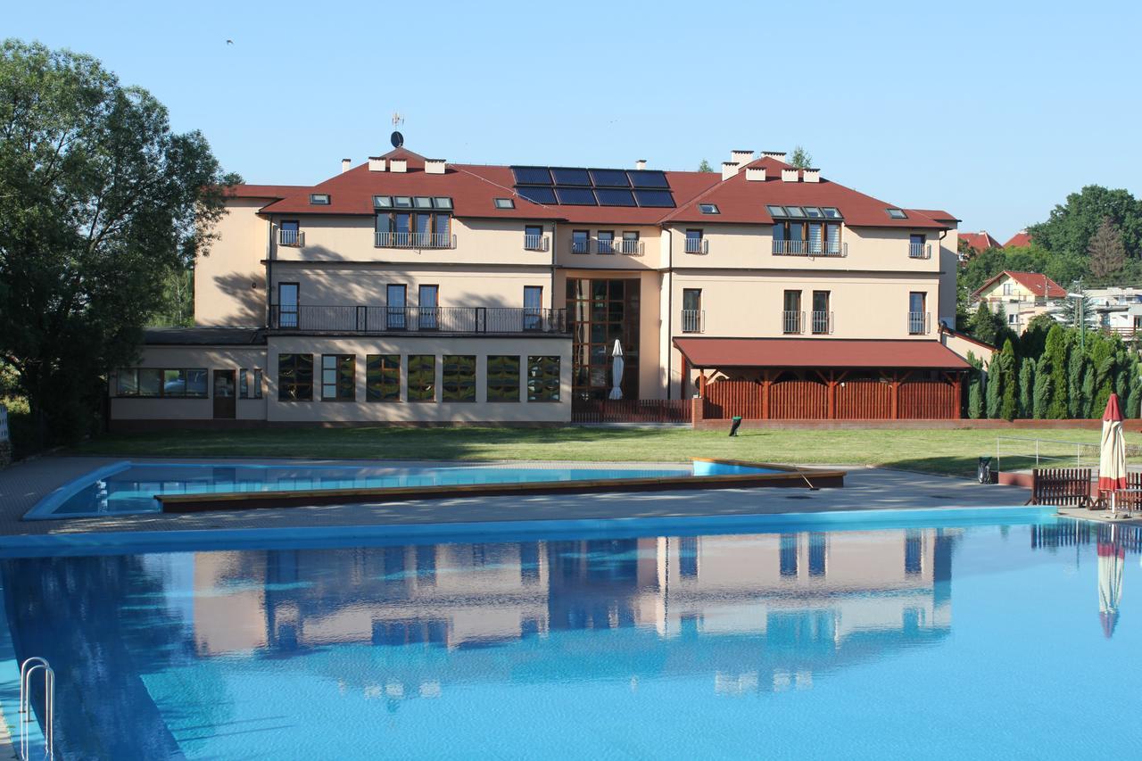 Hotel Oaza Prudnik Exterior photo